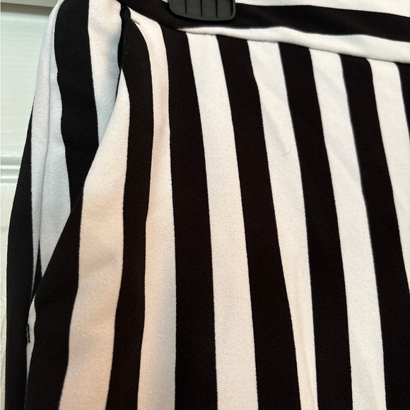 Striped Worthington Pants - Picture 2 of 5